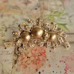 Brooch Women Vintage Modernist Gold Tone Abstract Coral Style Lapel Brooch